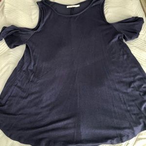 Heart and Hips cold shoulder top